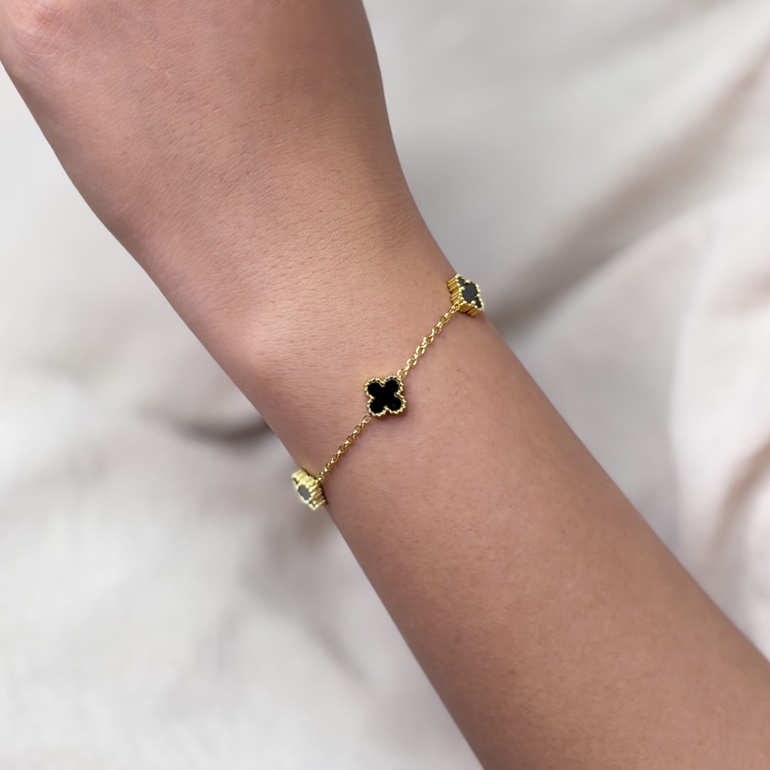 stone clover bracelet (copy) stone clover bracelet (copy)