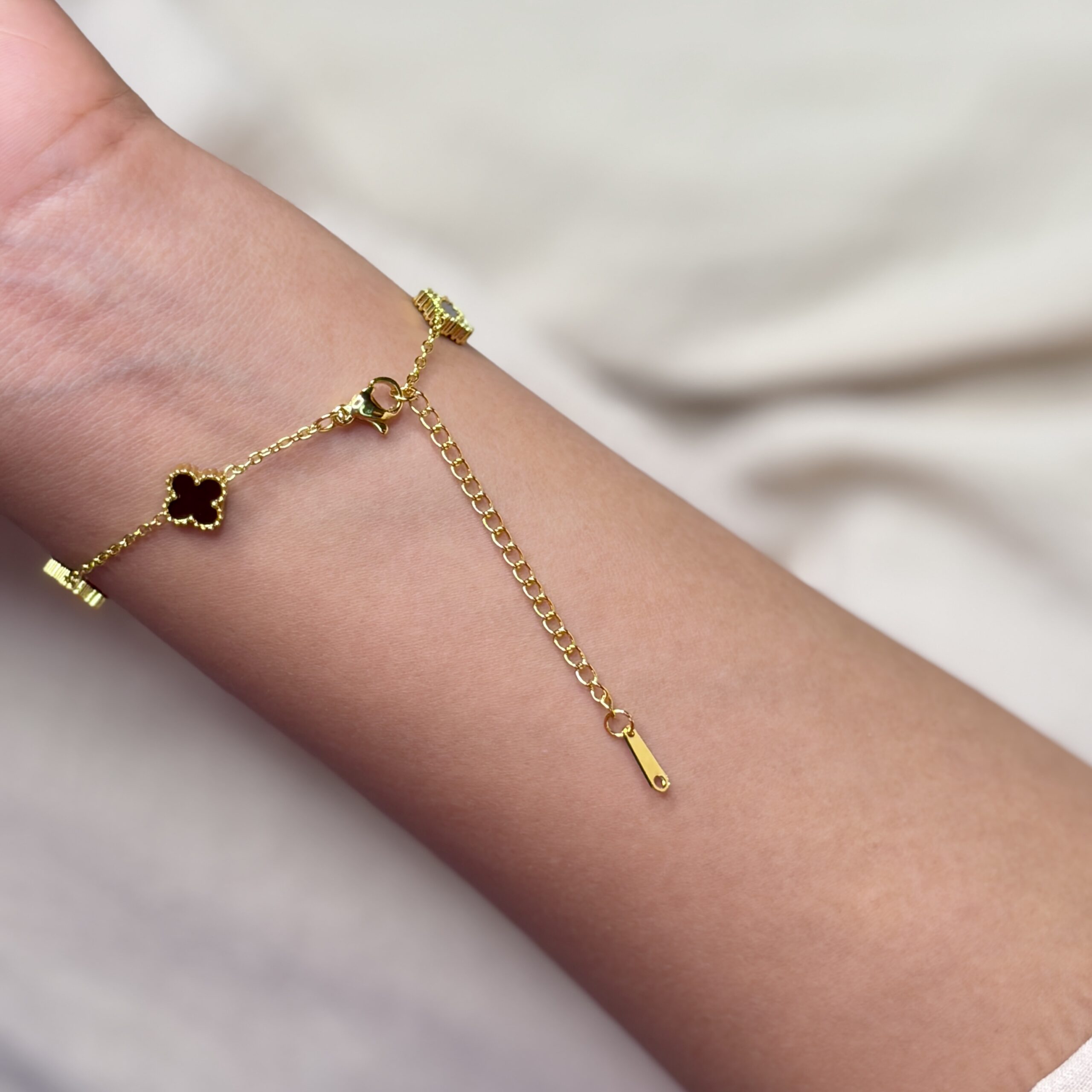 stone clover bracelet (copy) stone clover bracelet (copy)