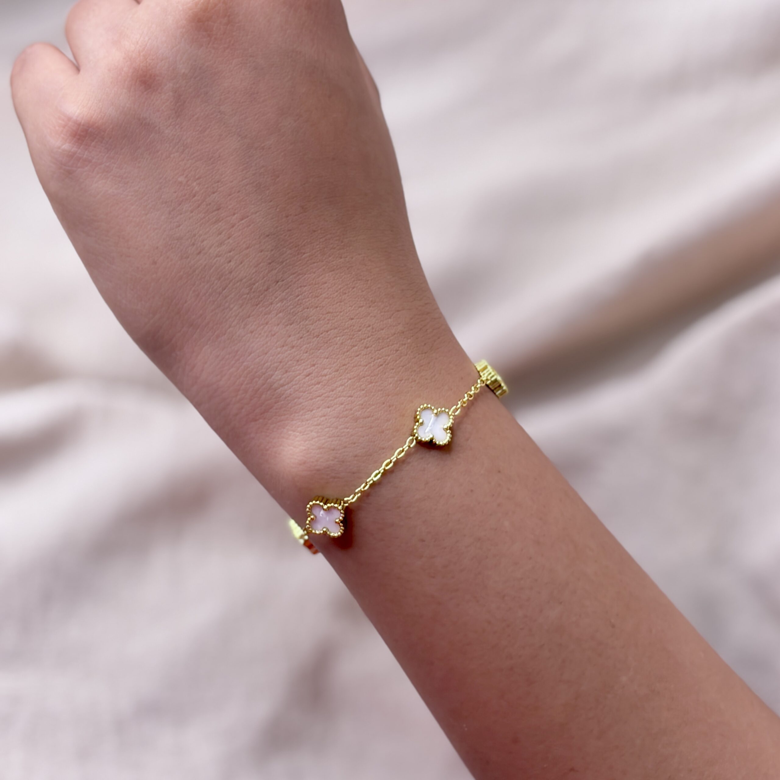 stone clover bracelet (copy) stone clover bracelet (copy)