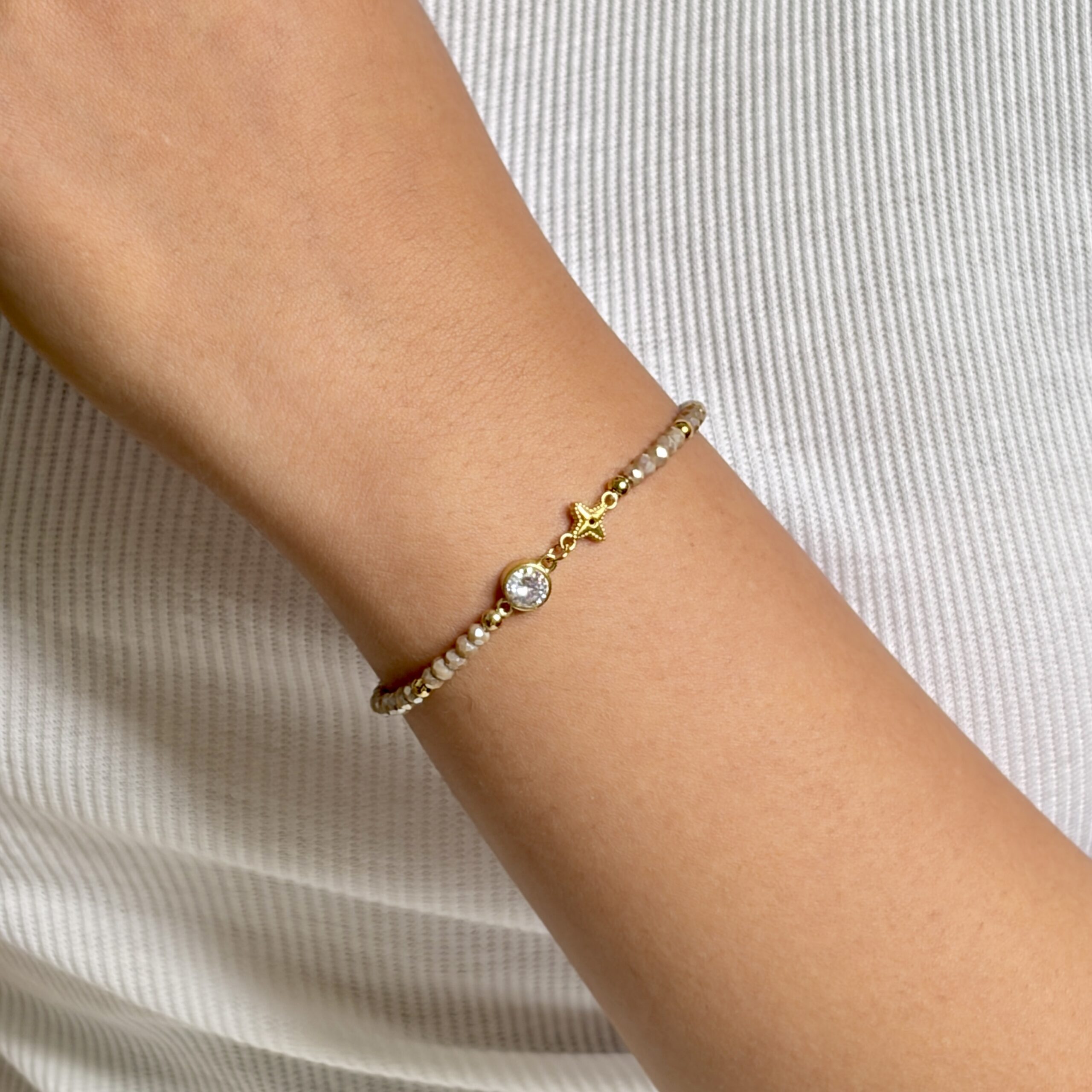 daisy pearl bracelet (copy) daisy pearl bracelet (copy)