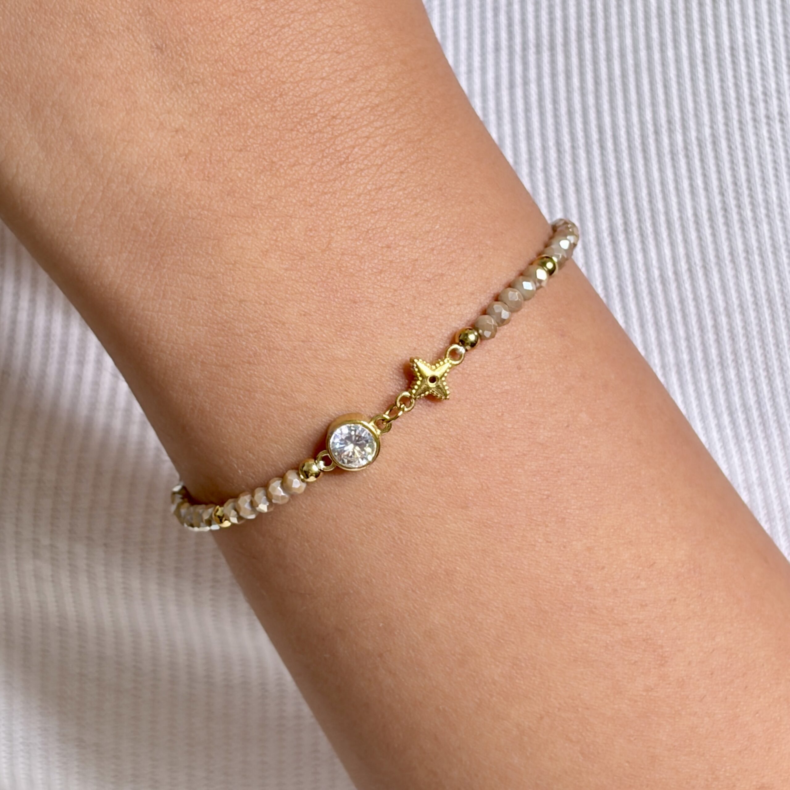 daisy pearl bracelet (copy) daisy pearl bracelet (copy)